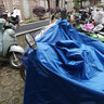 粵雨特大號(hào)超大豪150男裝125摩托車(chē)雨衣單雙人防水騎行加大加厚雨披 F2單人5XL藍(lán)色(面罩款) 5XL 曬單實(shí)拍圖