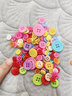 皓梵潔（HAOFANJIE）紐扣彩色紐扣畫(huà)diy手工材料包兒童扣子貼畫(huà)五彩卡通混裝手工制作 660顆彩色混裝【送手工膠】 曬單實(shí)拍圖