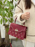 CLEVER KNOCK品牌CK包包女款新婚婚包紅色手提包輕奢單肩斜跨包情人節(jié)七夕禮物 酒紅天鵝【愛心刺繡】 限定禮盒包裝送女友送愛人送朋友 曬單實拍圖