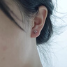 兩世歡S999足銀星月耳釘女士小眾設(shè)計(jì)擰扣兒童養(yǎng)耳洞免摘純銀耳骨釘耳飾 S999銀星月耳釘一對【普通耳堵】 曬單實(shí)拍圖
