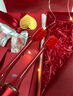 多覓（DuoMi）電動(dòng)牙刷情侶款2支禮盒套裝訂新婚夫婦結婚禮物紅色一對送新人新娘新郎朋友閨蜜高檔實(shí)用輕奢禮物 不刻字-紅紅色喜結連理2支裝-送禮品袋禮盒 高顏值 曬單實(shí)拍圖