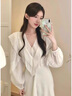 妤遇（YUUZYUUS）法式白色連衣裙女2024春秋新款氣質(zhì)溫柔風(fēng)收腰顯瘦V領(lǐng)中長(cháng)款裙子 白色 M 曬單實(shí)拍圖
