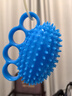 奔雁老人解悶分指握力球玩具3D按摩康復(fù)訓(xùn)練老人手指力量鍛煉握力玩具 四指刺猬握力球【1個(gè)】 曬單實(shí)拍圖