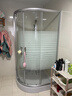 杰諾達弧扇形淋浴房家用簡(jiǎn)易橫條鋼化玻璃門(mén)洗澡間衛生間隔斷浴室沐浴房 80*80（帶石基）5厚條紋 曬單實(shí)拍圖