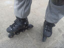 特步輪滑鞋成人男女童溜冰鞋休閑平花專(zhuān)業(yè)兒童滑輪鞋大學(xué)生滑冰旱冰鞋 黑色不閃+套裝+收納包 S （適合運動(dòng)鞋碼28-33碼） 曬單實(shí)拍圖