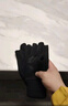 啄木鳥(niǎo)手套男冬騎行保暖加絨觸屏外賣(mài)騎摩托車(chē)防滑戶(hù)外漏二指半指手套女 黑色（二指加絨）男款 曬單實(shí)拍圖