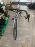 永久自行車公路車成人男女變速雙碟剎白黑青少年賽車彎把城市騎行單車 白色【大刀圈】輻條輪 700c【適合身高：155-180cm】 27速【運(yùn)動(dòng)健身】熱銷選購(gòu)款 曬單實(shí)拍圖