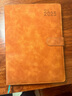 嘉然恒 日程本2026年帶日期筆記本本子A4每日計劃本一天一頁(yè)時(shí)間管理效率手冊日歷式記事本定制 A4棕色 曬單實(shí)拍圖