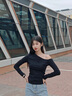 嫻柔純欲斜肩長(cháng)袖T恤女早秋2025新款修身顯瘦辣妹小眾露肩上衣打底衫 黑色 M 曬單實(shí)拍圖
