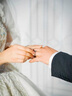 京蔻迪仿真結(jié)婚對(duì)戒一對(duì)婚戒假鉆戒婚禮道具情侶戒指男女求婚交換儀式用 一見傾心+絲絨單戒盒2個(gè) 開口可調(diào)節(jié) 曬單實(shí)拍圖