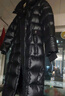 坦博爾鵝絨服女長(cháng)款連帽收腰顯瘦加厚保暖女士羽絨服550890D極光黑170 曬單實(shí)拍圖