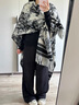 CHANEELR & KARITH披肩圍巾女秋冬季外搭復(fù)古水墨畫斗篷外套生日小眾禮物送女友老婆 黑色 曬單實拍圖