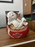 十號(hào)公館躺賺招財(cái)貓擺件元寶存錢罐店鋪收銀臺(tái)辦公室前臺(tái)裝飾開業(yè)喬遷禮物 大號(hào)紅色長(zhǎng)27.5寬17.5高31.5厘米 曬單實(shí)拍圖