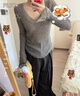 乖米豆美式復(fù)古v領(lǐng)灰色毛衣女秋冬2024新款內(nèi)搭修身顯瘦針織打底衫上衣 灰色 M 曬單實(shí)拍圖