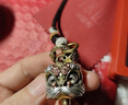 琢匠瑞獅點(diǎn)睛吊墜醒獅國(guó)風(fēng)小眾時(shí)尚飾品本命年禮物 結(jié)繩扣+龍紋環(huán) 曬單實(shí)拍圖