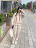 FSHE2025鹽系連帽衛(wèi)衣休閑運(yùn)動(dòng)套裝女春秋新款時(shí)尚洋氣顯瘦跑步兩件套 杏色 [春秋不加絨套裝] L 105-120斤 曬單實(shí)拍圖