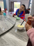明巧匠餐桌 巖板餐桌椅組合現(xiàn)代簡約家用實木圓桌飯桌帶轉(zhuǎn)盤大圓桌S10# 1.8米一桌十二椅【送轉(zhuǎn)盤】 曬單實拍圖