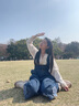 兩三事藍(lán)韻花境 2025夏季新款甜美貼布繡花不對(duì)稱背帶牛仔褲女寬松 深藍(lán)色 M 曬單實(shí)拍圖