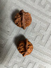 青皮文玩核桃運氣開(kāi)三棱麒麟紋官帽四座樓大奔三菱白獅子南疆石 帶皮盤(pán)山2個(gè)50mm以下 曬單實(shí)拍圖