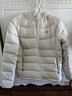 伯希和（Pelliot）【經(jīng)典2.0】800蓬鵝絨羽絨服男女冬季保暖棉衣短款防風(fēng)連帽外套 【女款】米白色 | 95%絨子含量 2XL 曬單實(shí)拍圖