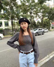 燕潯別致方領(lǐng)上衣女秋冬長袖法式加厚打底時(shí)尚穿搭燈籠袖短款針織毛衣 灰色 L 曬單實(shí)拍圖