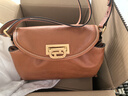 菲安妮（FION）包包女新款時(shí)尚百搭植糅軟皮托特包斜挎包情人節禮物 焦糖棕-中款 曬單實(shí)拍圖