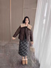 雅格羅伊皮毛一體羽絨服女歐貨2024冬新款羊羔毛娃娃領(lǐng)鵝絨服女短款加厚年 咖啡色 S 曬單實(shí)拍圖