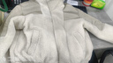 三彩冬款拼接毛絨羽絨服短款立領(lǐng)白鴨絨外套寬松休閑女 咖米色 S 155/80A 曬單實(shí)拍圖
