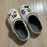 crocs卡駱馳秋冬新品經(jīng)典暖棉兒童洞洞鞋居家輕便耐磨/207009/207010 白/灰-10M 34 (205mm) 曬單實(shí)拍圖
