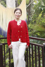 玖姿·安娜蔻復(fù)古優(yōu)雅小香風(fēng)羊毛絞花針織開衫兩件套女2025春季新款紅色毛衣 大紅 M 曬單實(shí)拍圖
