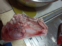 新鮮豬頭整只劈開豬臉肉生豬頭肉土豬頭帶骨豬臉 豬頭兩片4.6斤左 農(nóng)家散養(yǎng)土豬去耳豬頭劈開發(fā)貨 曬單實(shí)拍圖