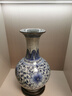 loyo景德鎮(zhèn)陶瓷青花瓷花瓶擺件仿古中式家居客廳插花器桌面玄關(guān)工藝品 仿古青花纏枝蓮裂紋賞瓶-小號 曬單實拍圖
