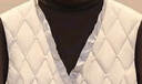 鴨鴨（YAYA）輕薄羽絨馬甲女短款內搭秋冬新款小香風(fēng)保暖背心外穿氣質(zhì)上衣 米白色 M 曬單實(shí)拍圖
