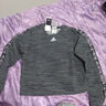 阿迪達(dá)斯 （adidas）女裝春秋時尚串標(biāo)運(yùn)動服短款圓領(lǐng)衛(wèi)衣套頭衫 GE1131 A/M碼 曬單實拍圖