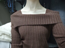 百圖betu女裝秋季新款毛針織衫一字領(lǐng)不規則截短式針織衫2409T21 磚紅 S 曬單實(shí)拍圖