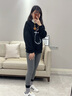 德絨打底褲雙面磨砂秋褲舒適保暖棉褲女可外穿高腰九分褲加絨棉褲 深灰色-(德絨經(jīng)典款)高腰繡字 M小碼【適合80-105斤】 曬單實(shí)拍圖