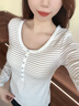 Mom Jane哺乳上衣外出辣媽款孕婦睡衣秋裝打底衫潮媽外穿喂奶春秋款帶胸墊 白底咖條紋（短款）半固定罩杯 M 曬單實拍圖
