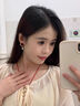 蔓笙復古港風(fēng)酒紅絲絨玫瑰耳環(huán)女2025馬年人造珍珠耳釘生日禮物送女友 耳釘一對 曬單實(shí)拍圖
