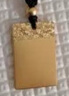 六福珠寶福滿(mǎn)傳家系列足金平安無(wú)事方牌黃金吊墜頸繩 計價(jià) G21TBGP0008 11.20克(含工費750元) 小版 曬單實(shí)拍圖