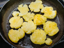 金百粟湖北恩施小土豆 農(nóng)家黃心洋芋新鮮馬鈴薯現(xiàn)挖蔬菜生鮮 凈重5斤中果【雞蛋大小】 曬單實(shí)拍圖
