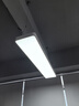 慧卓 辦公室吊燈LED長方形長條燈工業(yè)風超市店鋪商用照明簡約現(xiàn)代吊線燈具工業(yè)風條形商超工程高亮款 白色 150*30*6.5cm 72W 曬單實拍圖