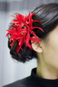 清晨的星星超仙氣質(zhì)紅色彼岸花發(fā)夾女2025新款高端旅游拍照發(fā)卡鴨嘴夾子發(fā)飾 紅色 曬單實(shí)拍圖