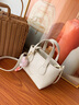 viney水桶包包女包品牌手提包斜挎包生日禮物送女友老婆 【米白】實(shí)用高檔洋氣單肩包 時(shí)尚小眾輕奢菜籃子小包 曬單實(shí)拍圖