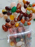 京厽南京雨花石原石天然鵝卵石魚缸石頭花盆彩色石子七彩小石頭五彩石 精品五彩方形瑪瑙0.4-0.6cm一斤裝 曬單實拍圖
