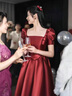 映雯在逃公主敬酒服遮肚子感緞面結婚訂婚禮服女鋼琴聲樂藝考紅裙 酒紅色 L 建議100-110斤 曬單實拍圖