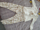 童泰嬰兒套裝春秋純棉寶寶衣服男童女童家居服內(nèi)衣兒童上衣褲子 黃色漫花【肩開套裝-平腰款】 90 cm 曬單實拍圖