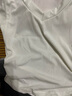 妙奕嘉白色短袖t恤女新款2025年打底衫女士夏季潮流v領上衣高級感顯瘦 白色V領褶皺收腰弧形下擺短袖 M 【建議90-110斤】 曬單實拍圖