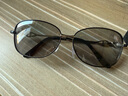 v 威斯貝斯小框日夜兩用眼鏡開(kāi)車(chē)墨鏡女防紫外線(xiàn)優(yōu)雅偏光小臉變色女士太陽(yáng)鏡 黑銀框變色灰片-日夜兩用 曬單實(shí)拍圖