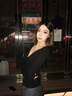 LDBE辣妹純欲風(fēng)V領(lǐng)長袖t恤女2025春季新款內(nèi)搭修身顯瘦黑色上衣打底衫 黑色 L 曬單實拍圖