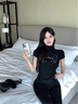 衣然呈品T恤女春夏新款美式高街潮牌黑色修身卡通貼鉆時尚簡約短袖上衣女 黑色 M 【建議90-105斤】 曬單實(shí)拍圖